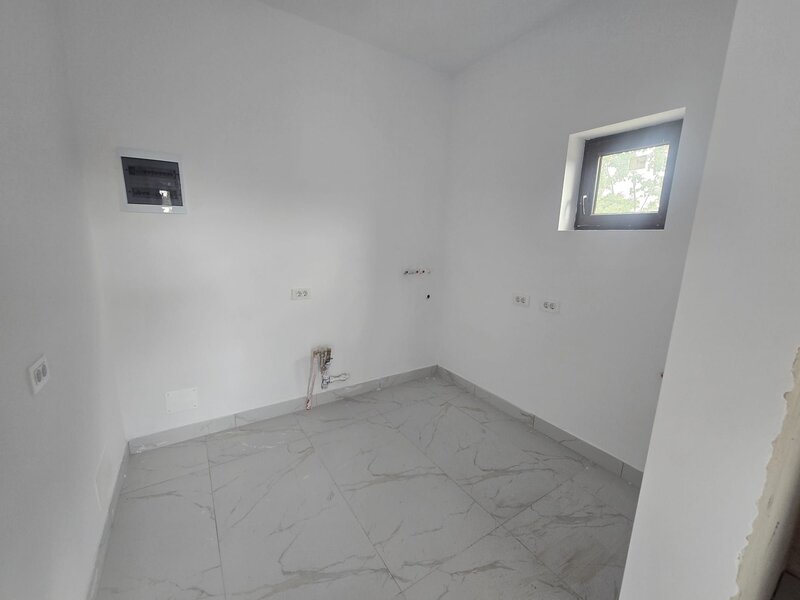 Sarata, Bacau, casa noua moderna de vanzare, confort, spatiu si liniste.