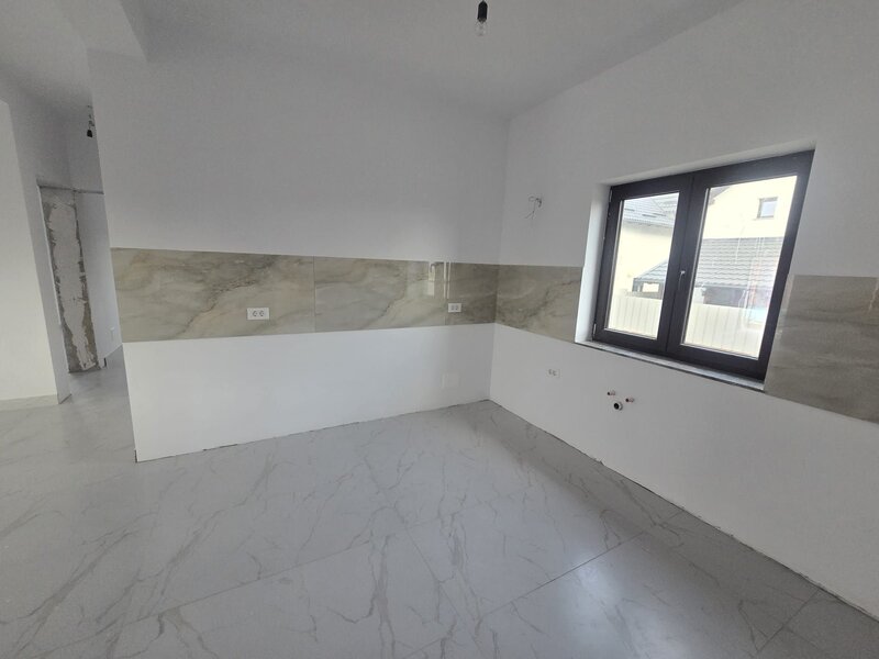 Sarata, Bacau, casa noua moderna de vanzare, confort, spatiu si liniste.